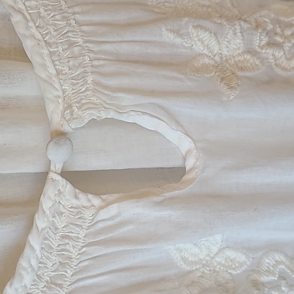 14. Torrid vintage embroidered white peasant blouse - Picture 4 of 16